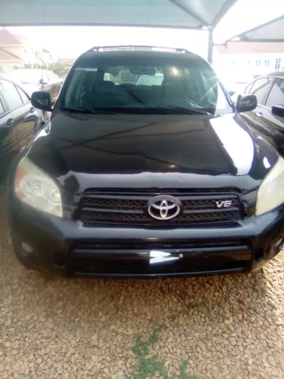 2006 Toyota Rav4 - Image 1