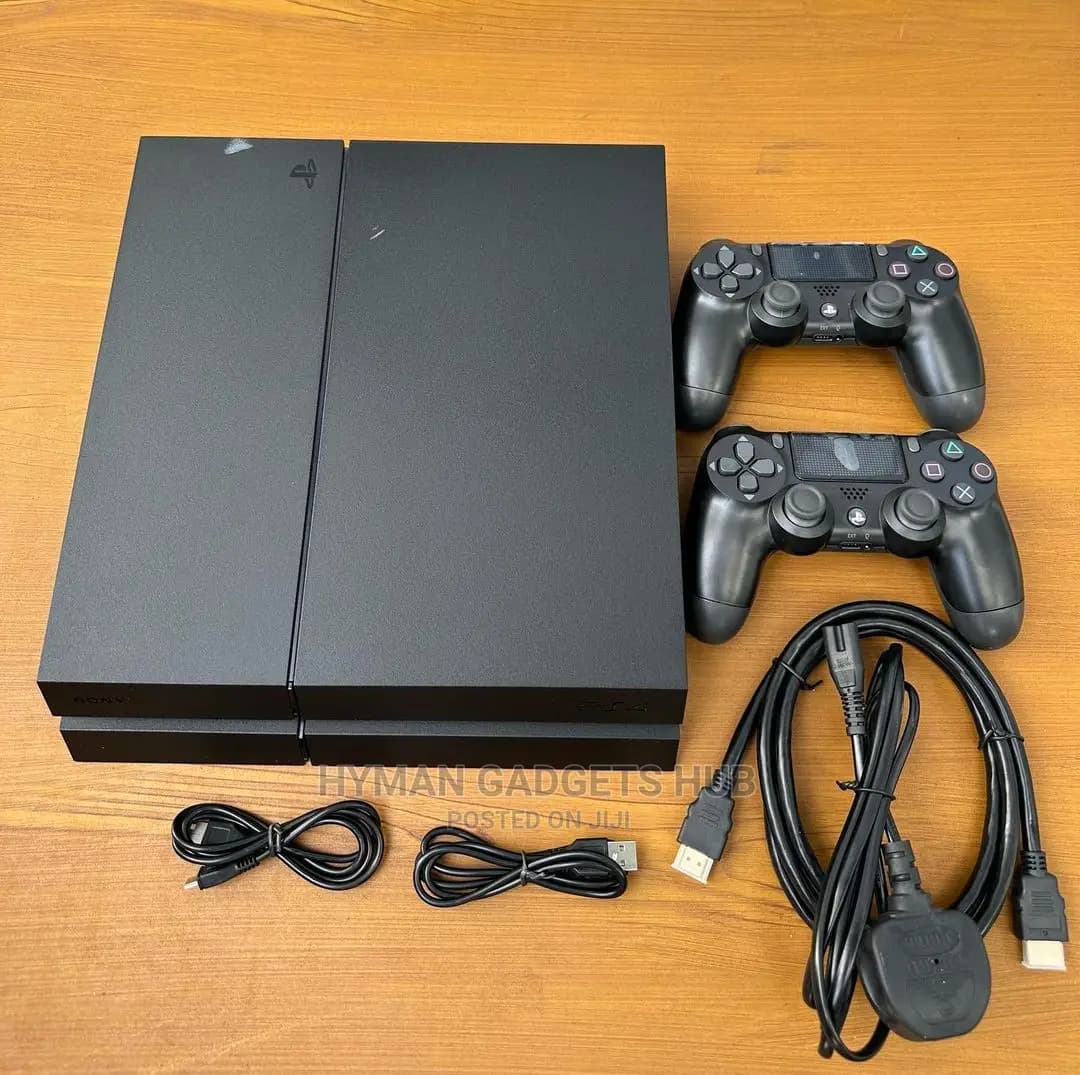 GRADE a UK Used Ps4 Console With 2 Controllers