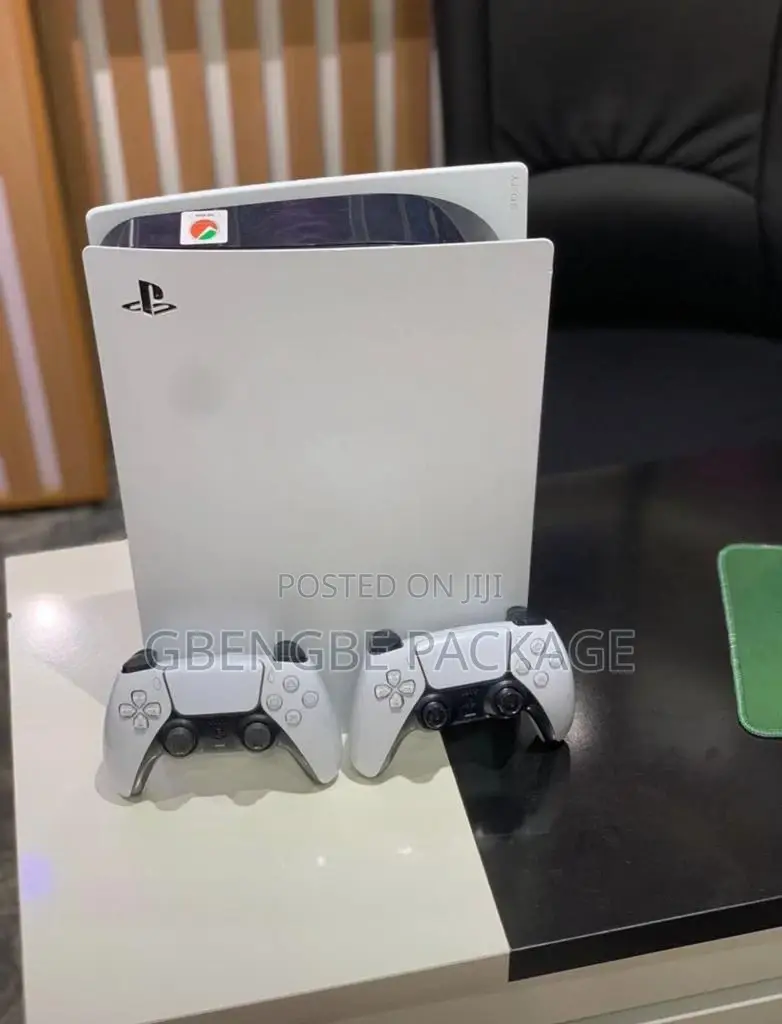 Playstation 5 With 2 Pads