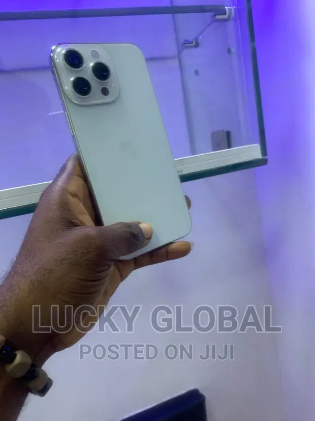 New Apple iPhone 15 Pro Max 1 TB White