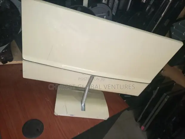 22 Inches Philips Monitor