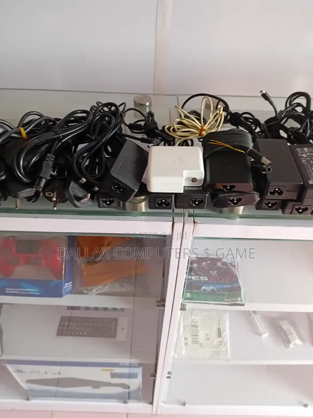 Laptops Chargers(Hp, Macbook, Lenovo, Dell, Acer )