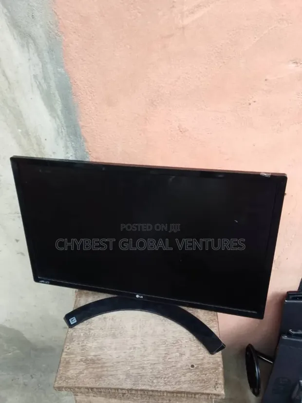 22 Inches Lg Adapter Monitor
