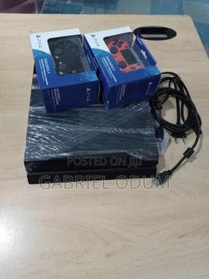 Ps4 Console and 5 Games