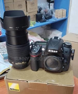 Nikon D7000 With 18-105mm