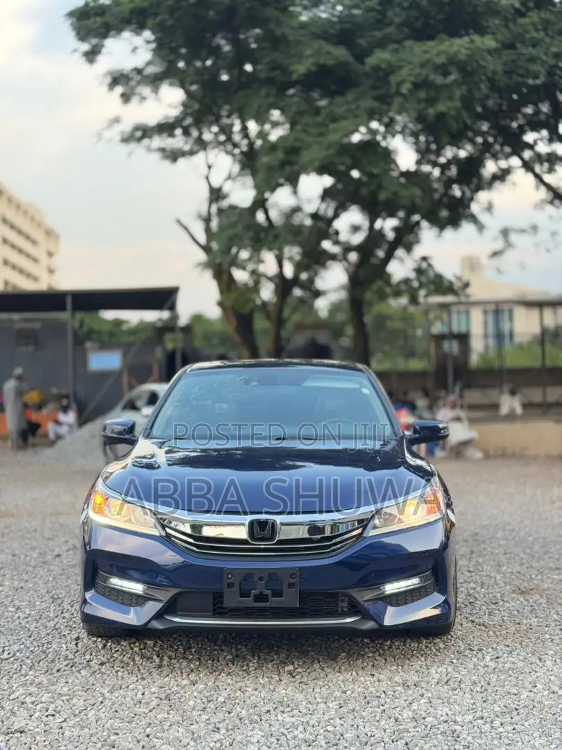 2016 Honda Accord Touring 4dr Sedan FWD (3.5L 6cyl 6A) - Image 1