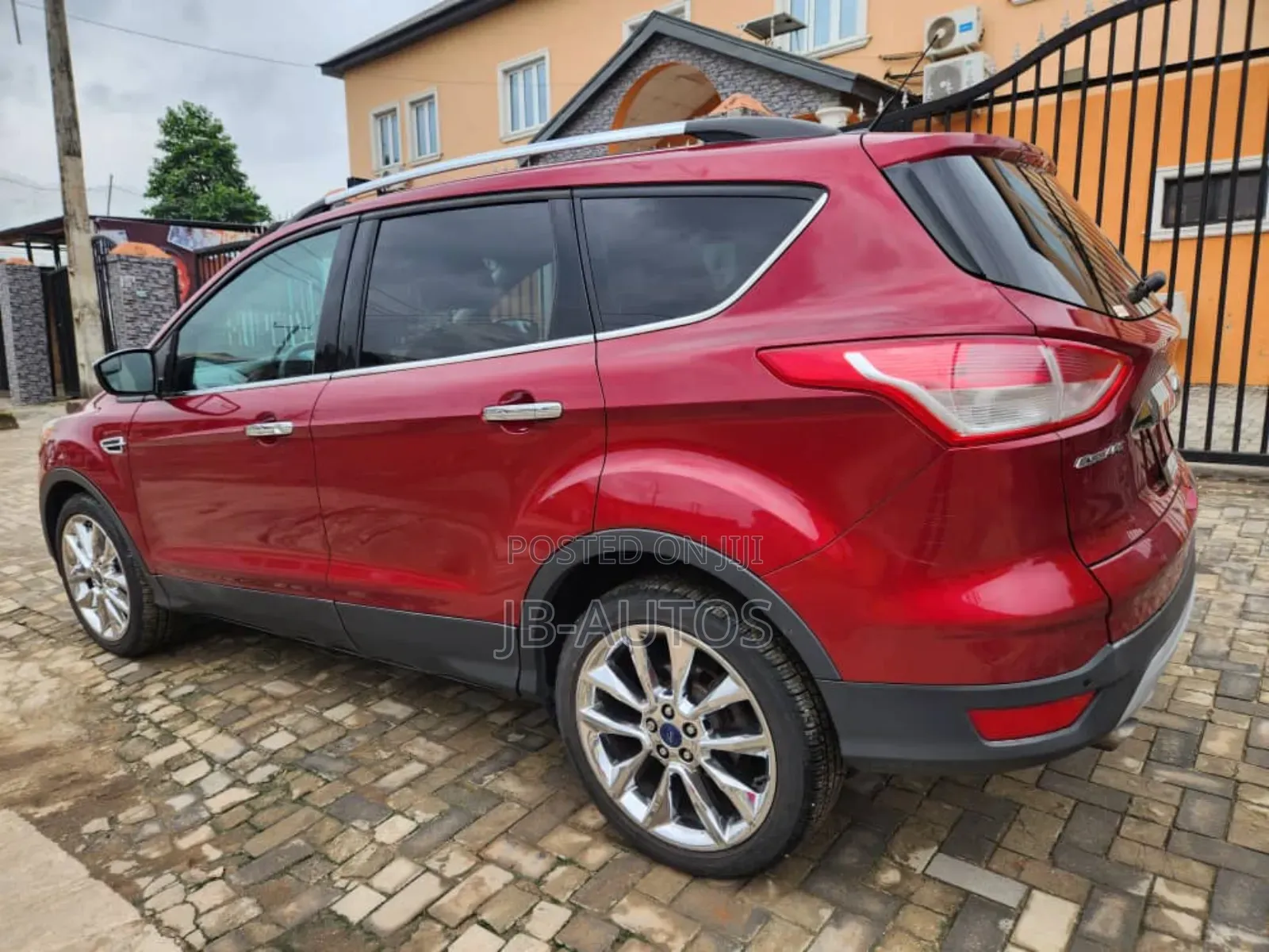 2016 Ford Escape Titanium FWD
