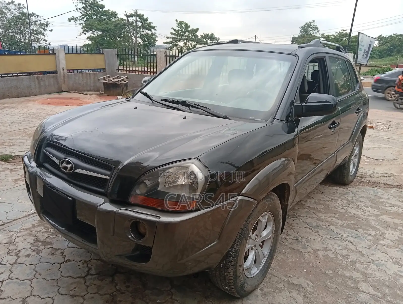 2009 Hyundai Tucson - Image 1