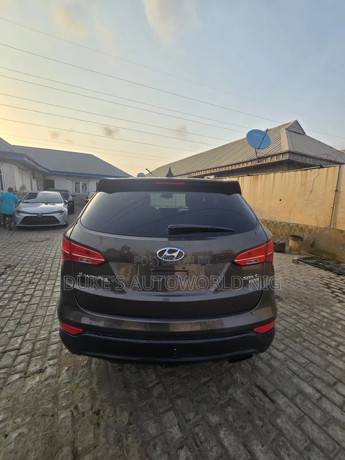 2014 Hyundai Santa Fe - Image 1