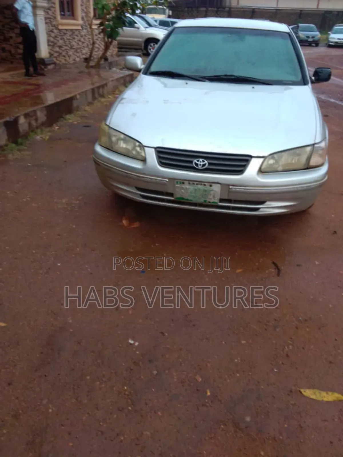 2002 Toyota Camry LE 4dr Sedan (2.4L 4cyl 5M)