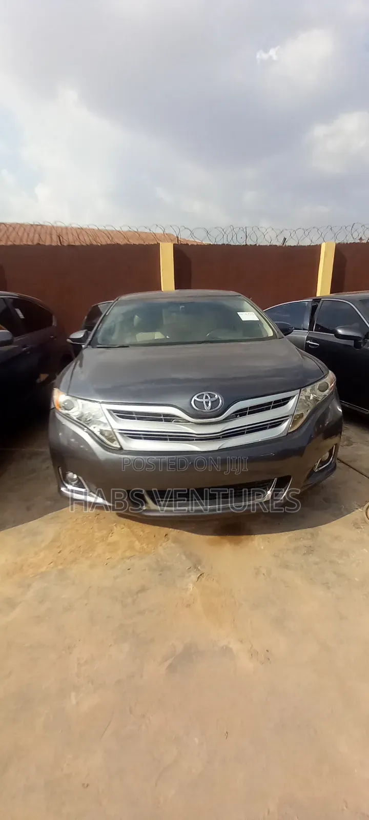 2010 Toyota Venza V6 - Image 1