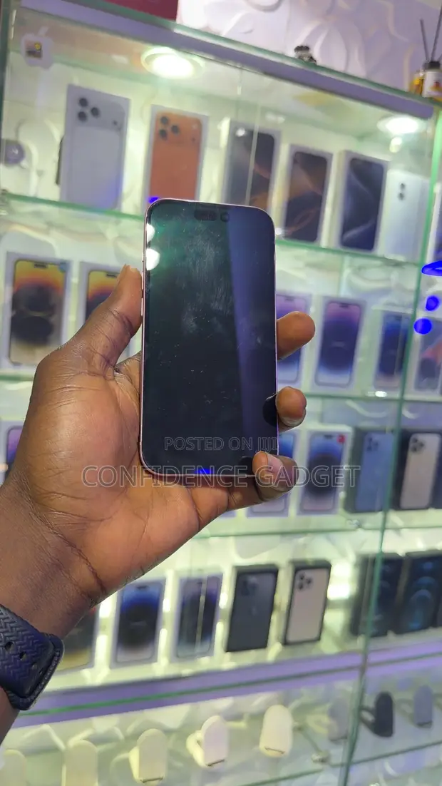 Apple iPhone 15 128 GB Pink