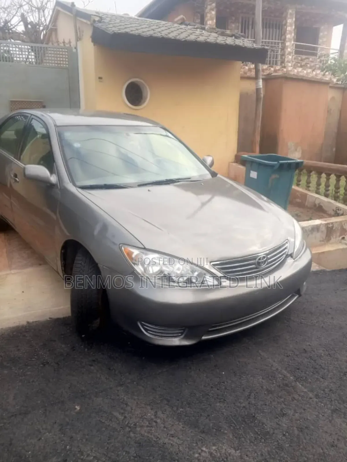 2006 Toyota Camry LE 4dr Sedan (2.4L 4cyl 5A) - Image 1