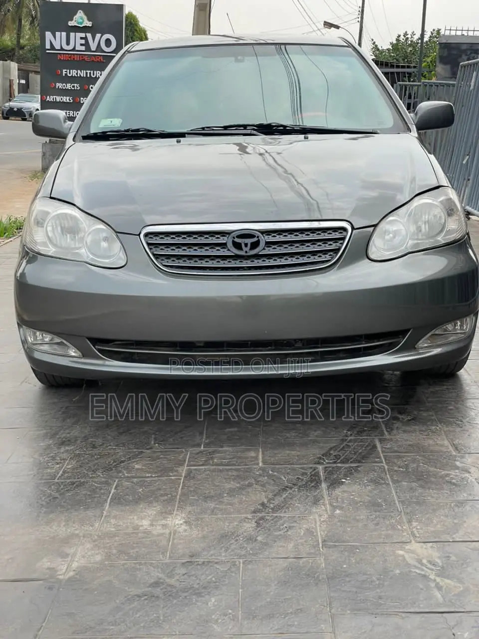 2005 Toyota Corolla LE