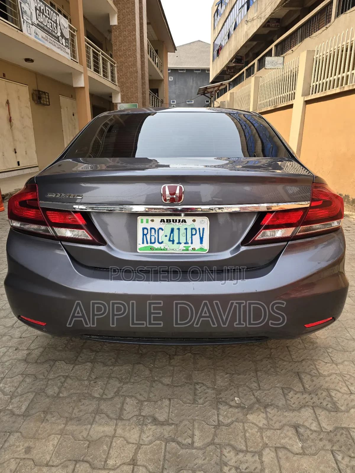 2015 Honda Civic EX-L w/Navigation 4dr Sedan (1.8L 4cyl CVT)