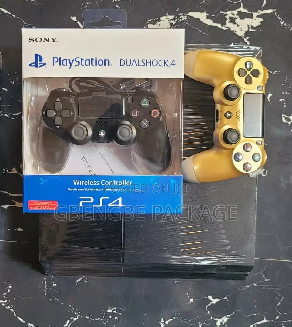 Ps4 With 2 New Pads