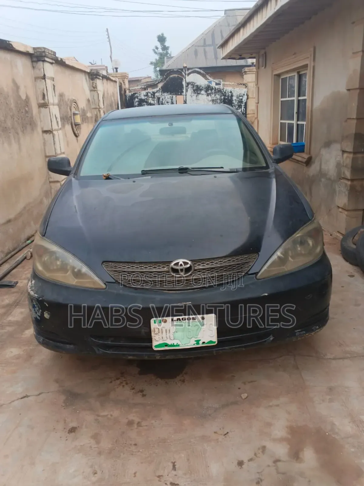 2004 Toyota Camry LE 4dr Sedan (2.4L 4cyl 5M)