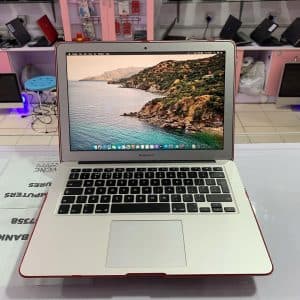 Apple MacBook Air 2017 – intel core i5 128GB SSD _ 8GB RAM, integrated keypad light – 1.5GB HD Dedicated Graphics – 13.3 inches.